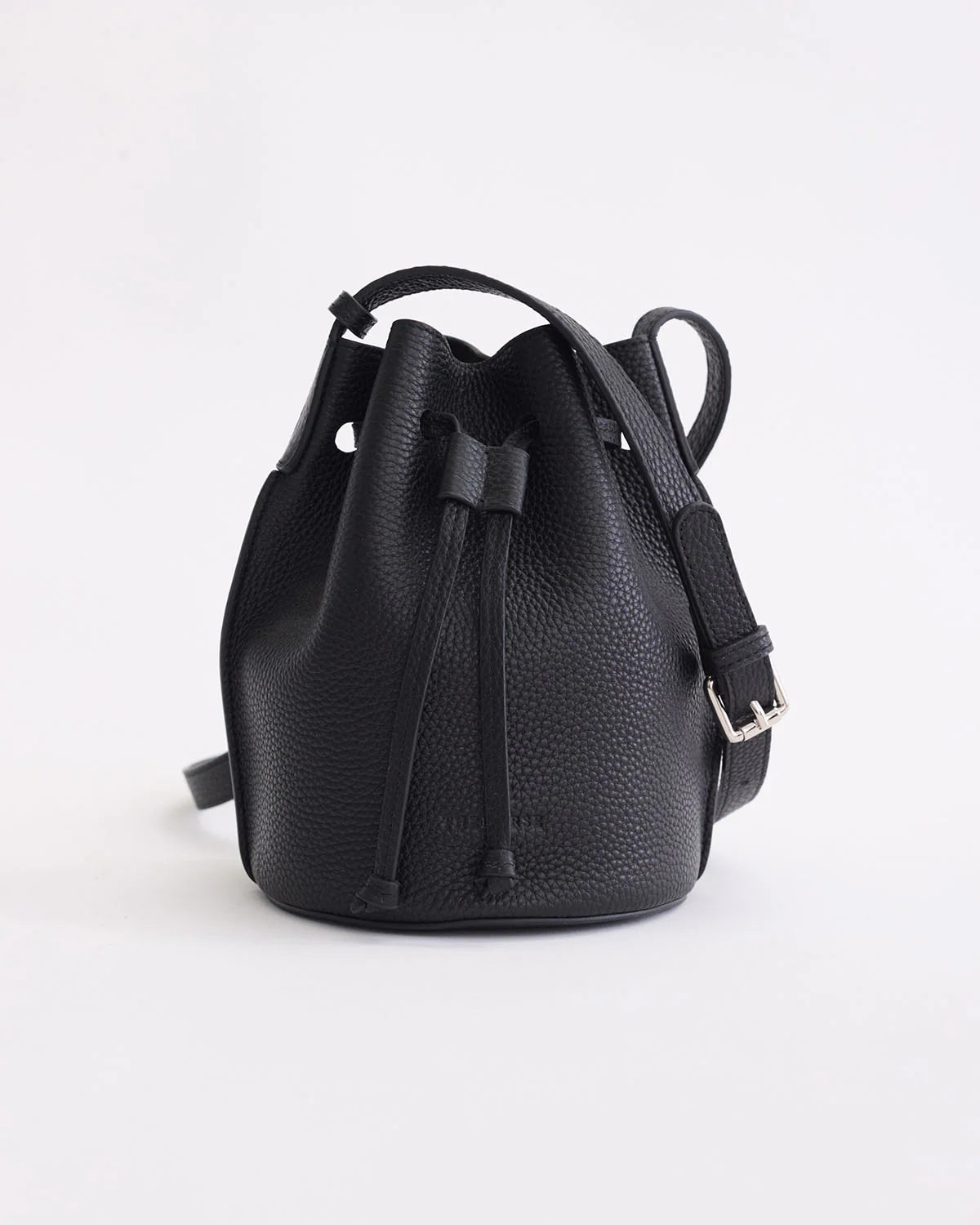 Bobb Bucket Bag || Black