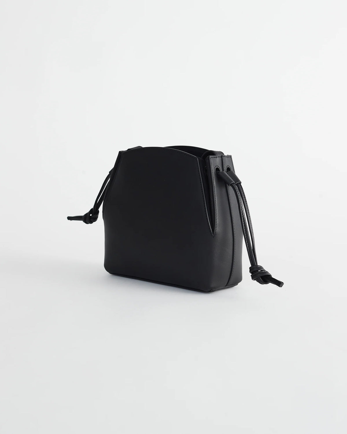 The Juno Shoulder Bag - Black