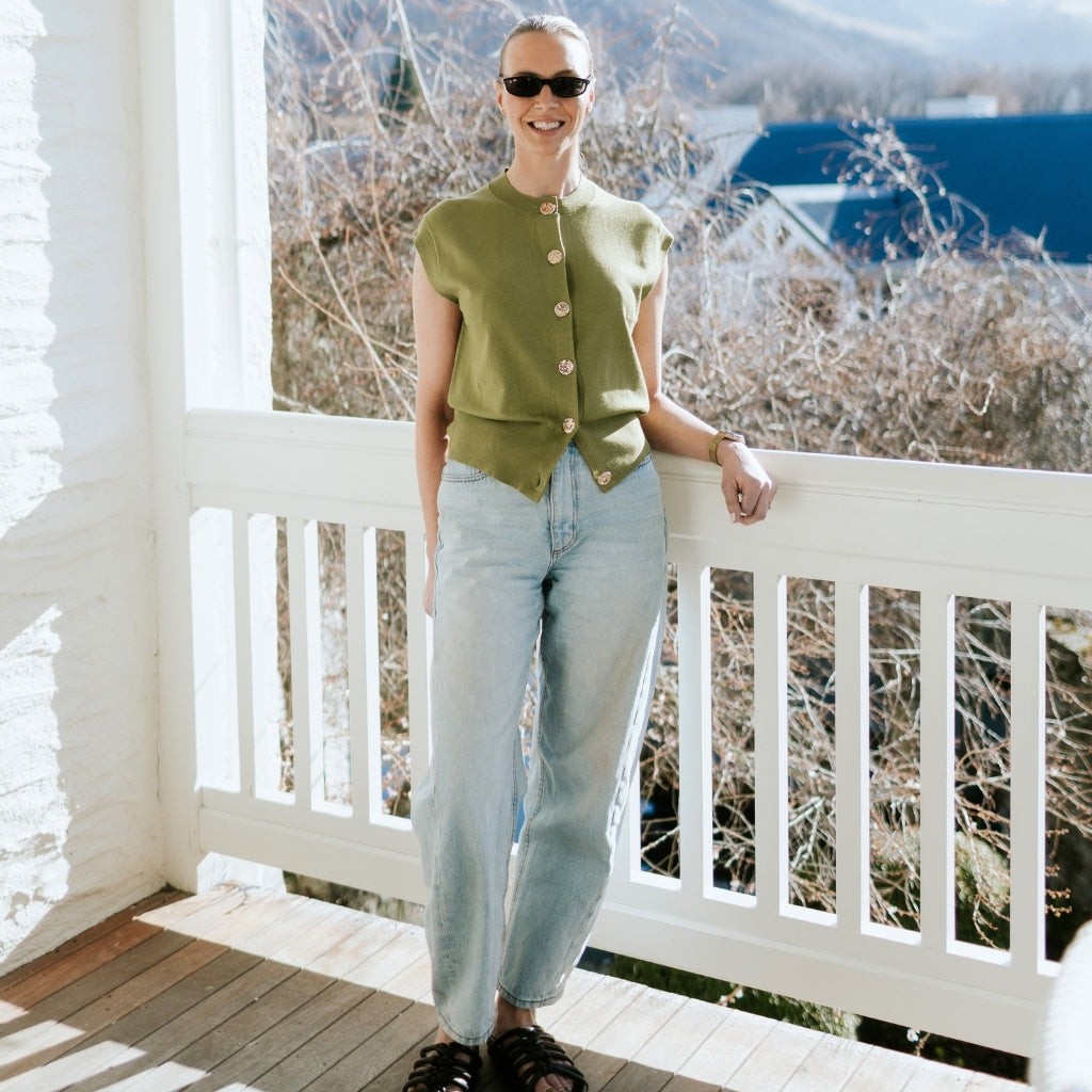 Camilla - Womens Sweater Vest || Avocado