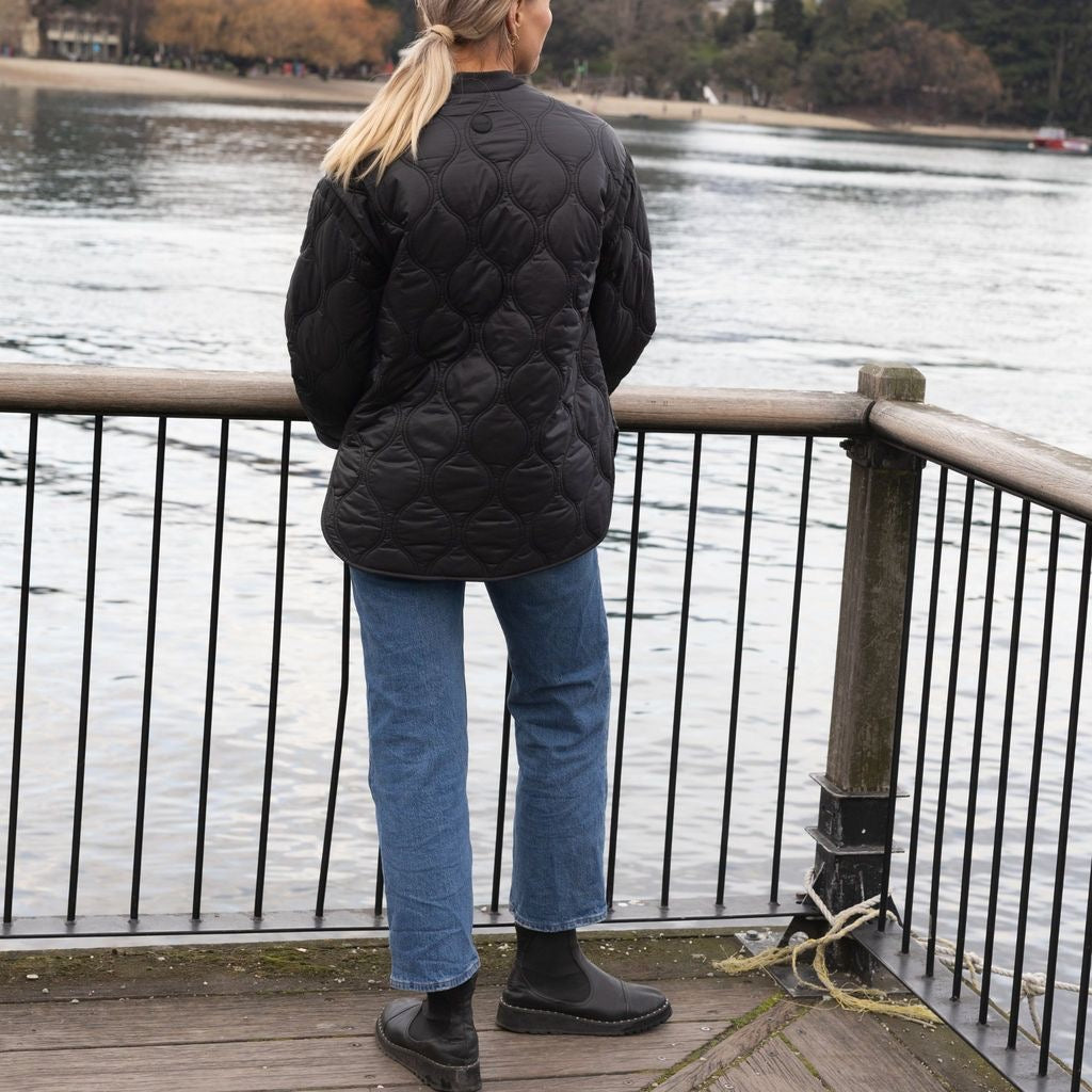 Talei - Women's Quilt Bomber || Black