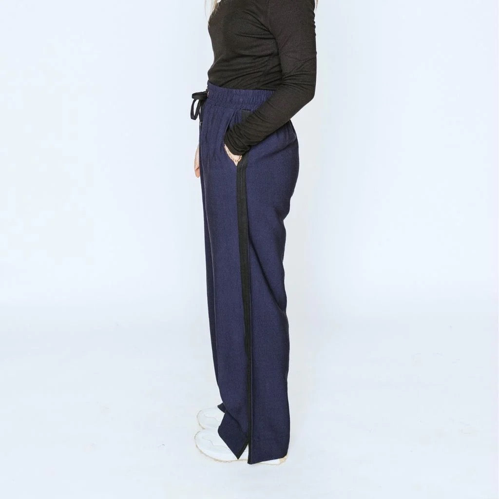 Indiana Women&#39;s Wide Leg Pant || Navy with Black