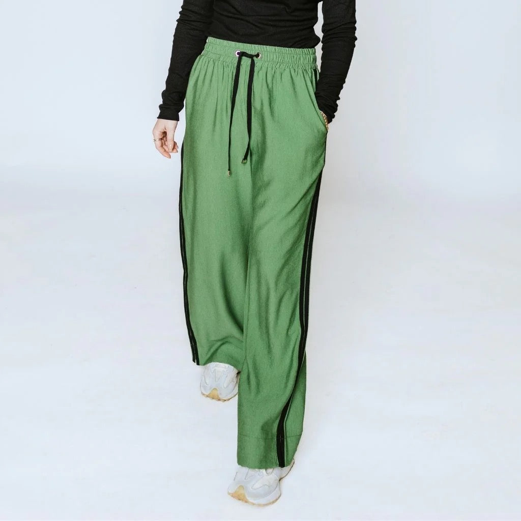 Indiana Women&#39;s Wide Leg Pant || Dill with Black