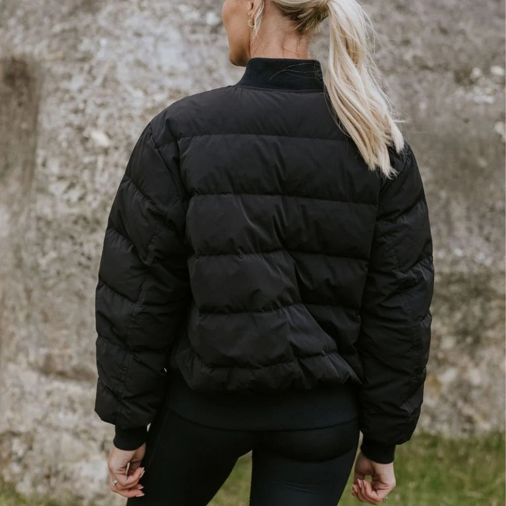 Rue Women&#39;s Down Bomber Jacket || Black