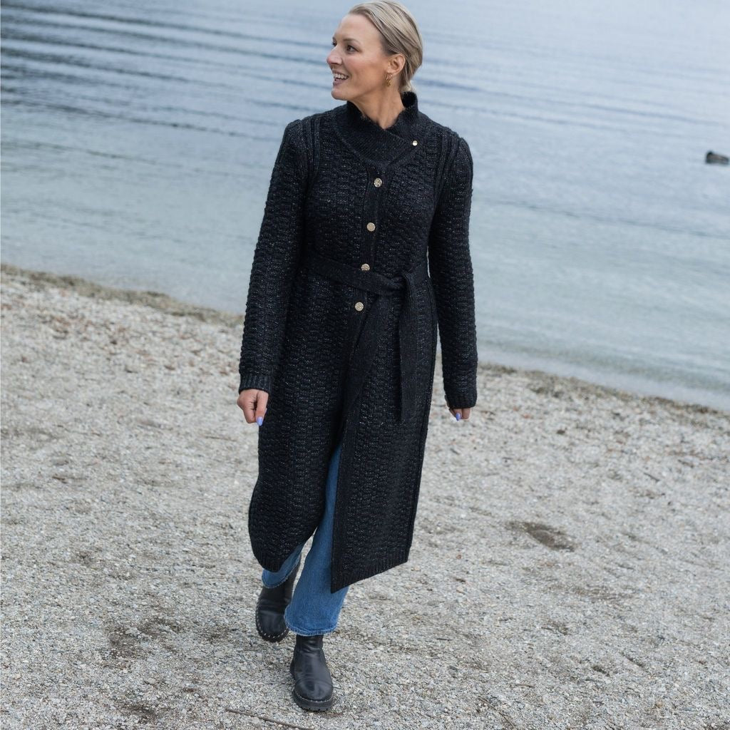 Naomi - Women's Long Knit Coat || Black