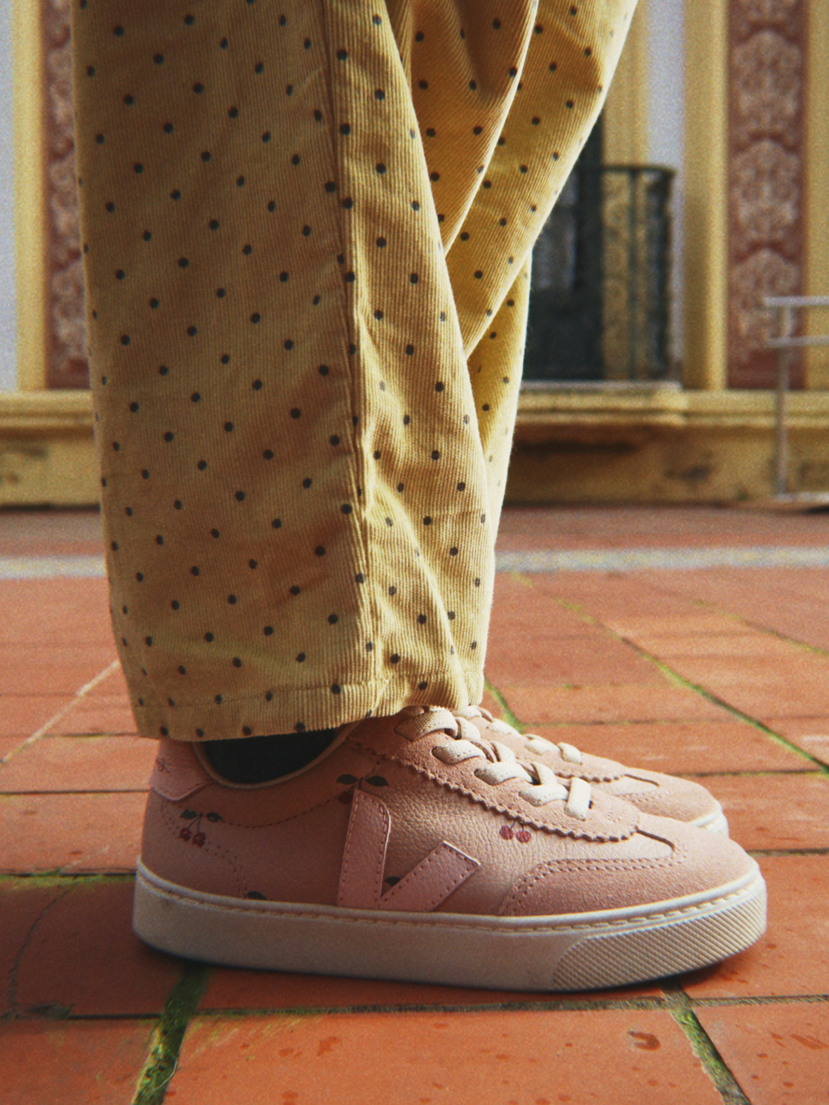 VEJA x Konges Sløjd Small Volley Sneaker || Cherry Petale