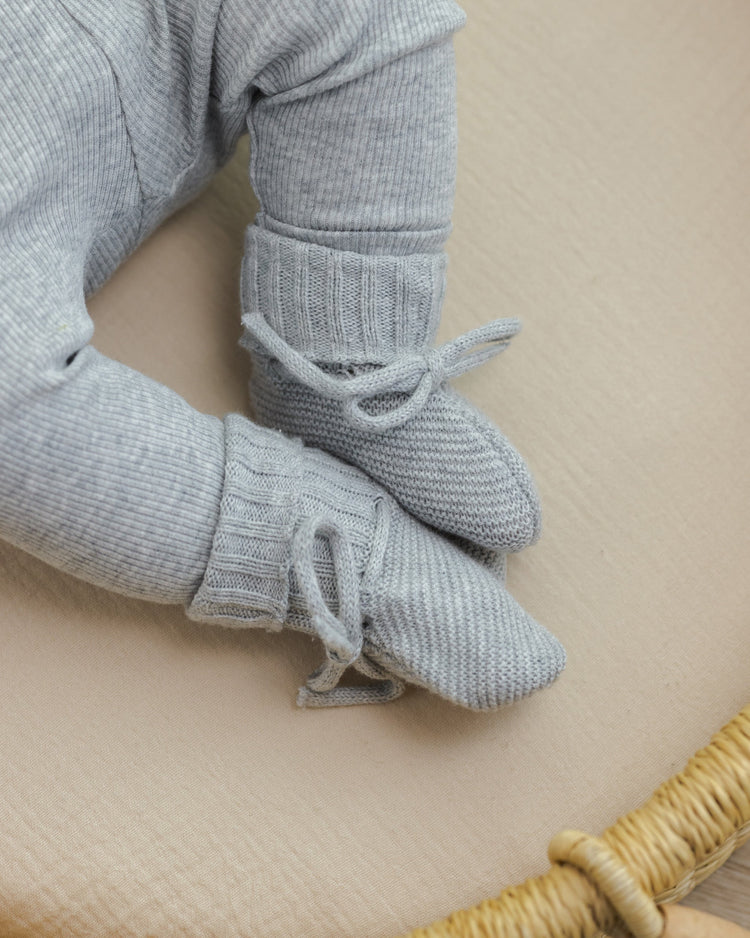 Knit Booties || Heathered Blue