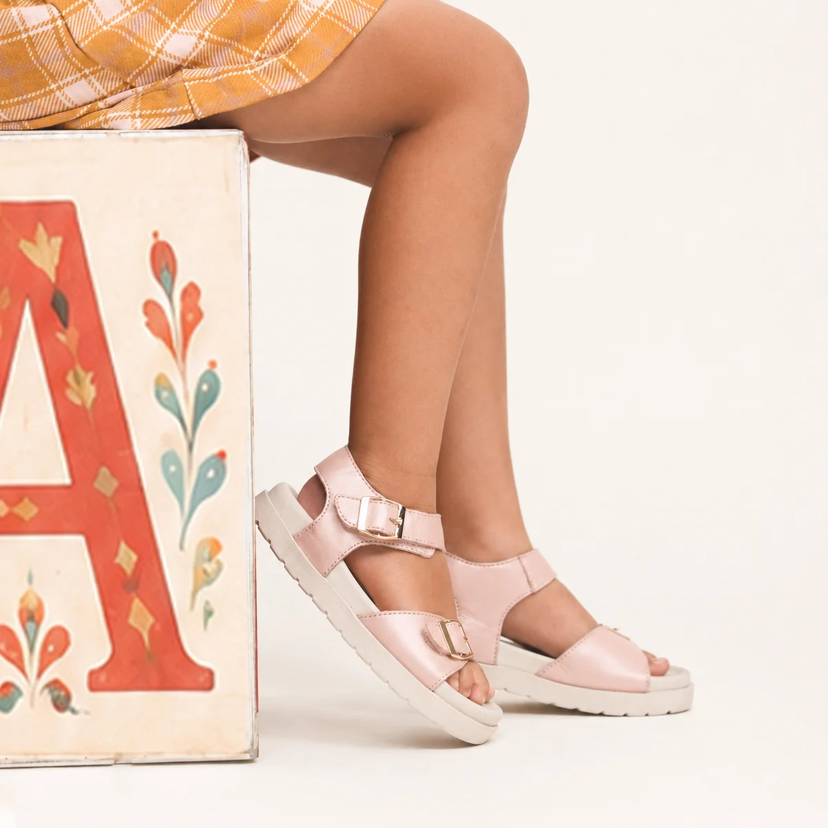 Roxy Sandal || Blush Pearl