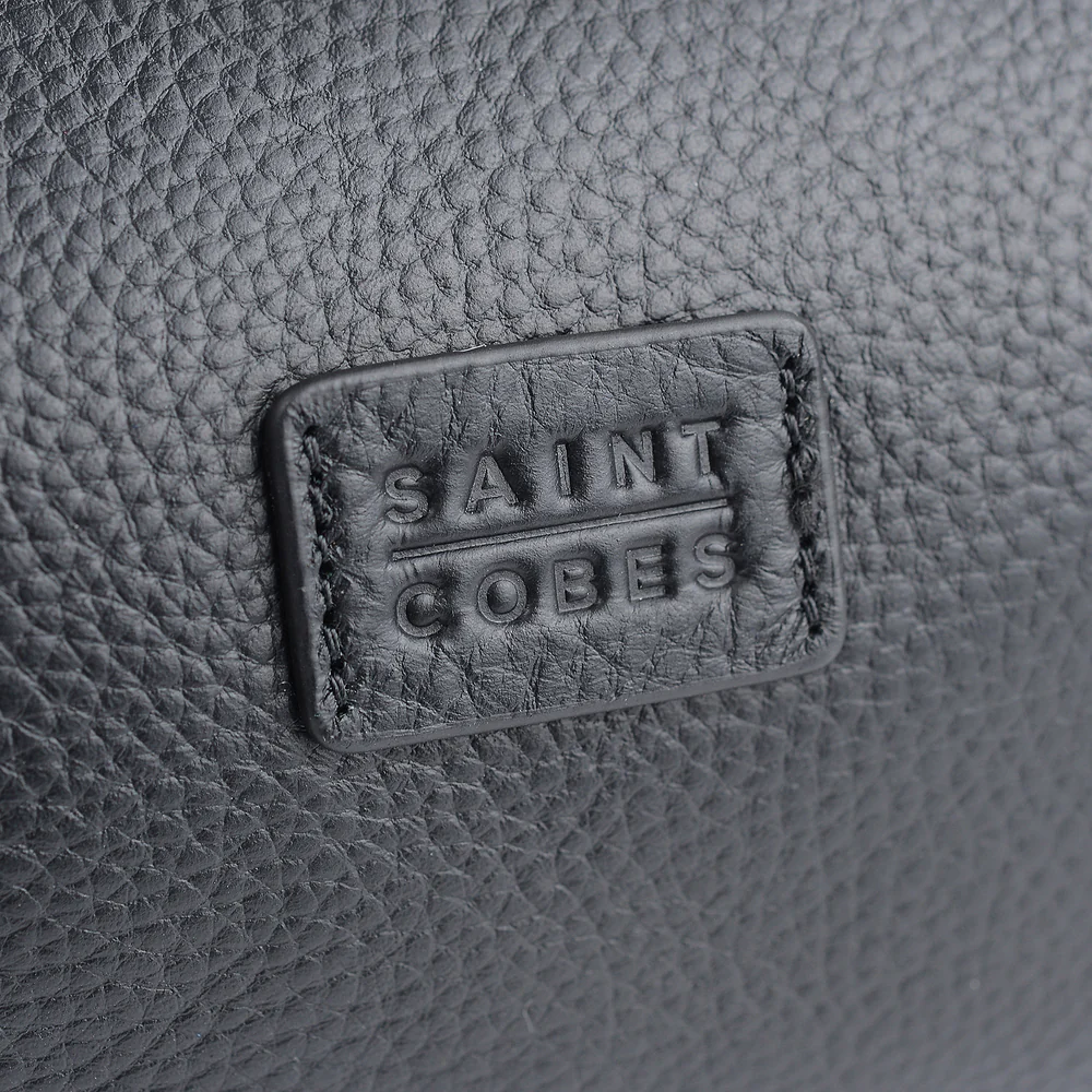 The Short Haul Travel Washbag || Black