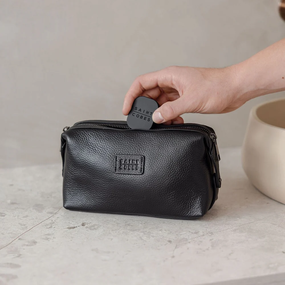The Short Haul Travel Washbag || Black
