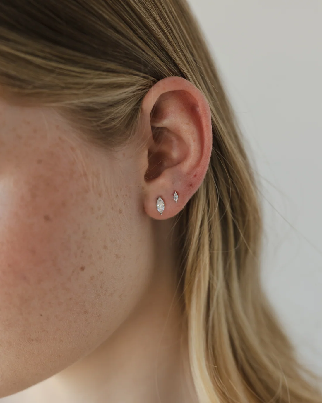 Solitaire Marquise Studs 7mm