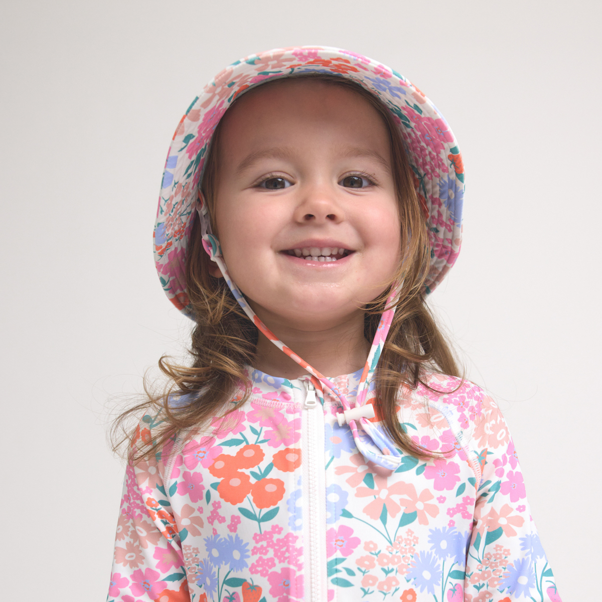 Swim Bucket Hat || Berry Garden
