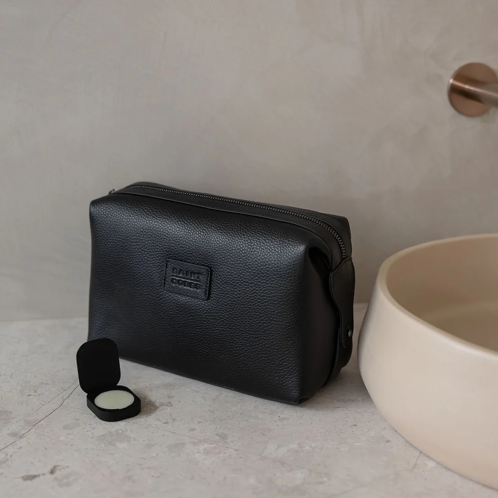 The Long Haul Travel Washbag || Black