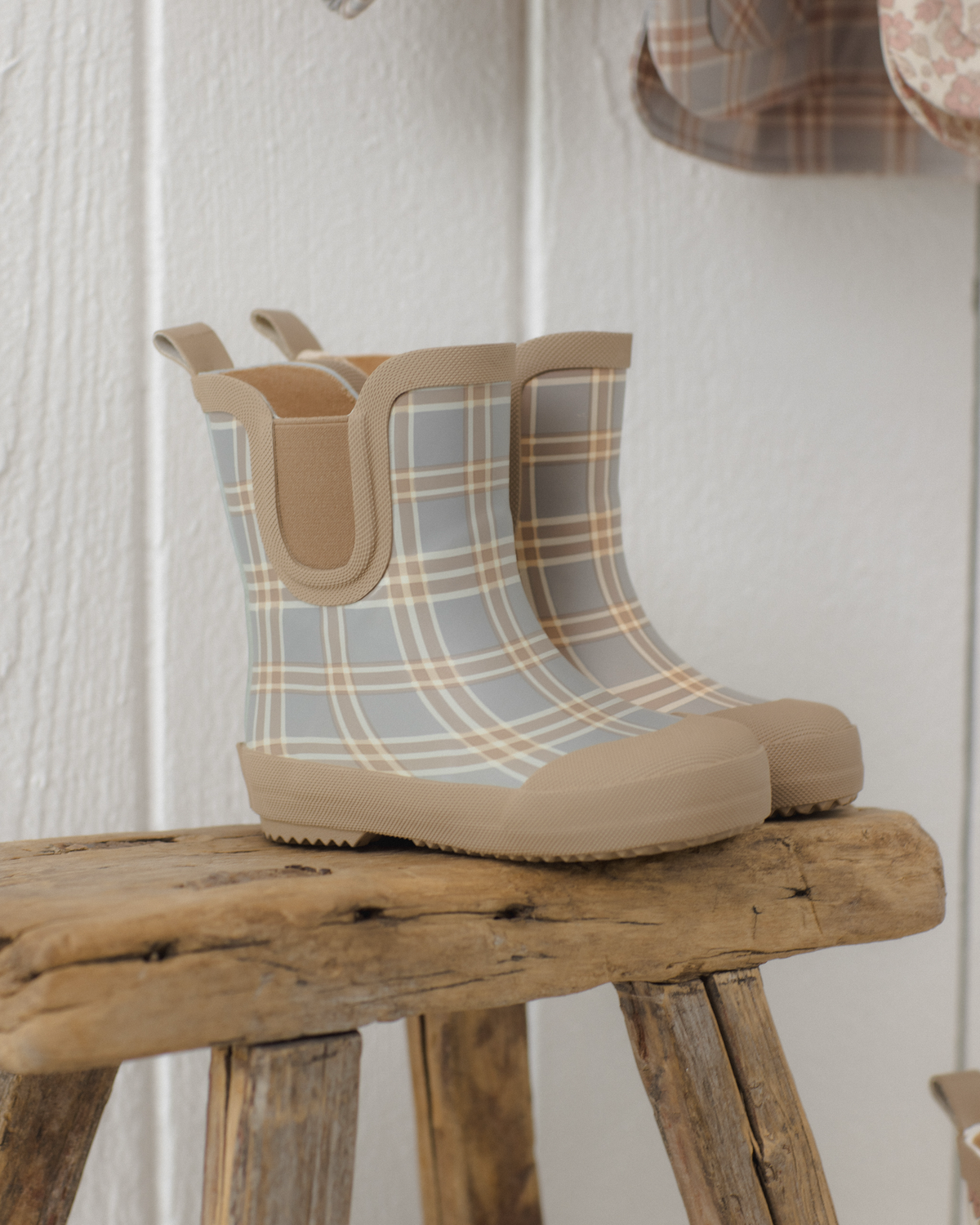 Rainboots || Blue Plaid