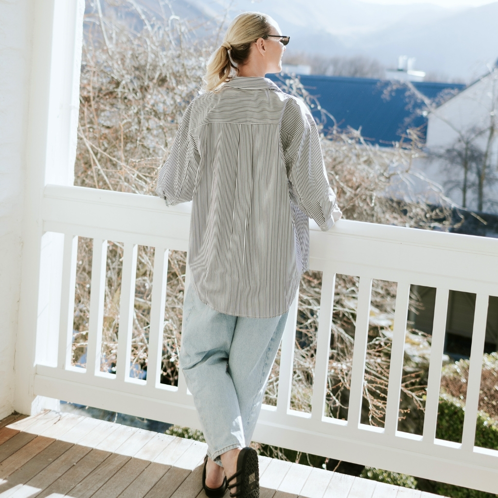Amber -  Womens Oversized Shirt || Stripe