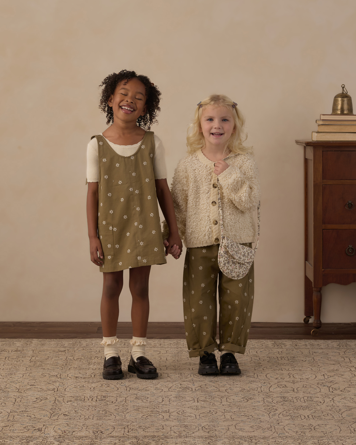 Barrel Pant || Embroidered Daisies