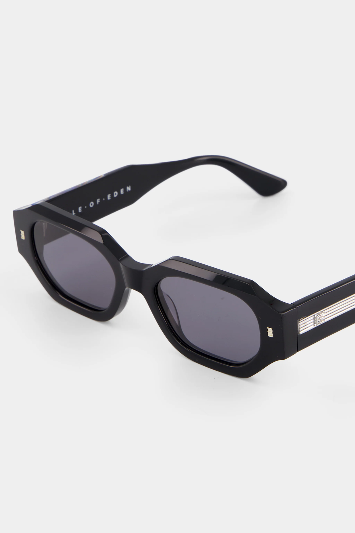 Blake Sunglasses || Black Wire
