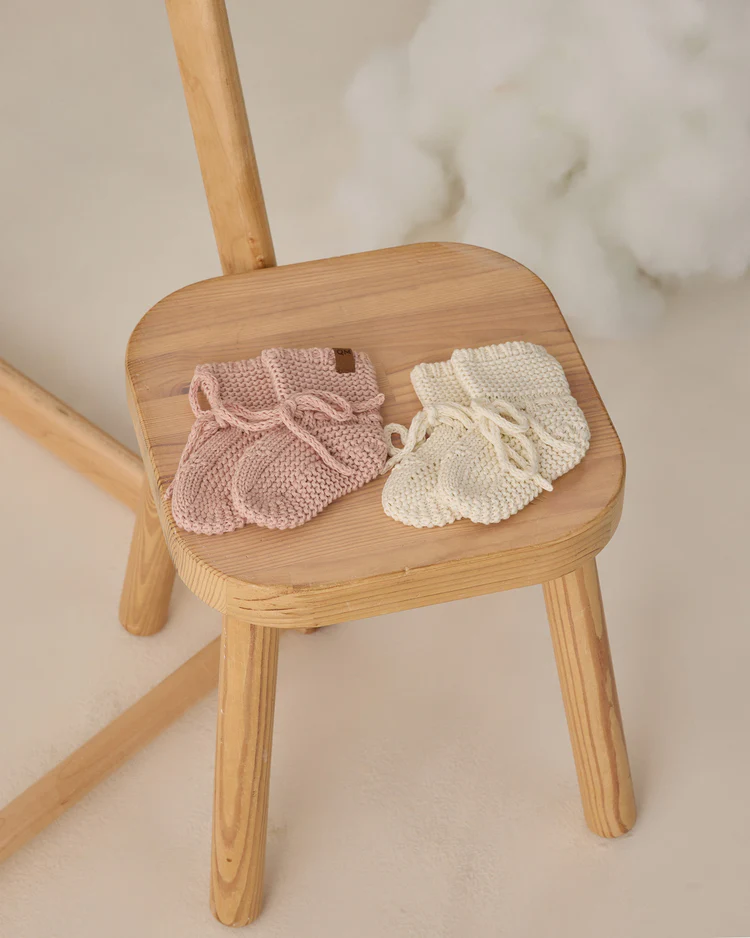 Knit Booties || Blush