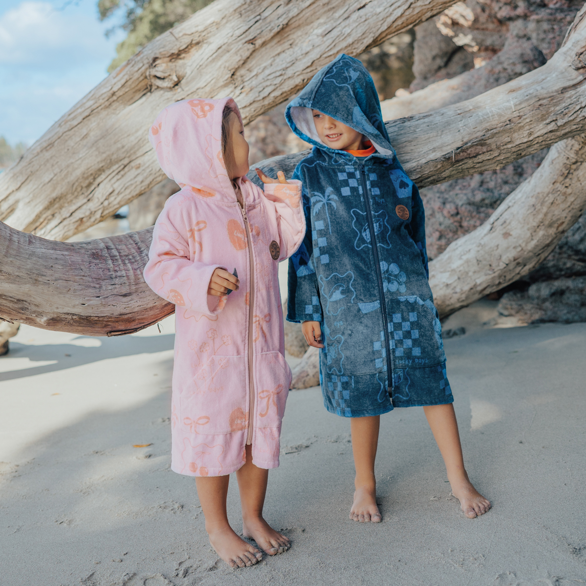 Everywhere Zip Up Towel || Navy