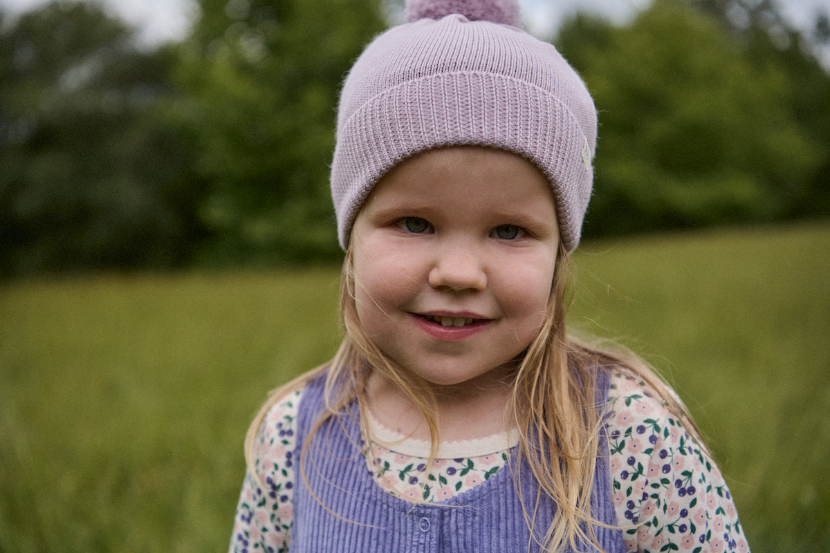 Alpine Pom Pom Beanie || Lilac