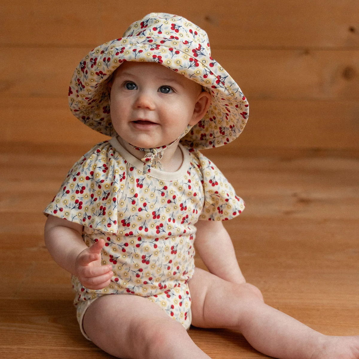 Holiday Sunhat || Kitchen Garden Print