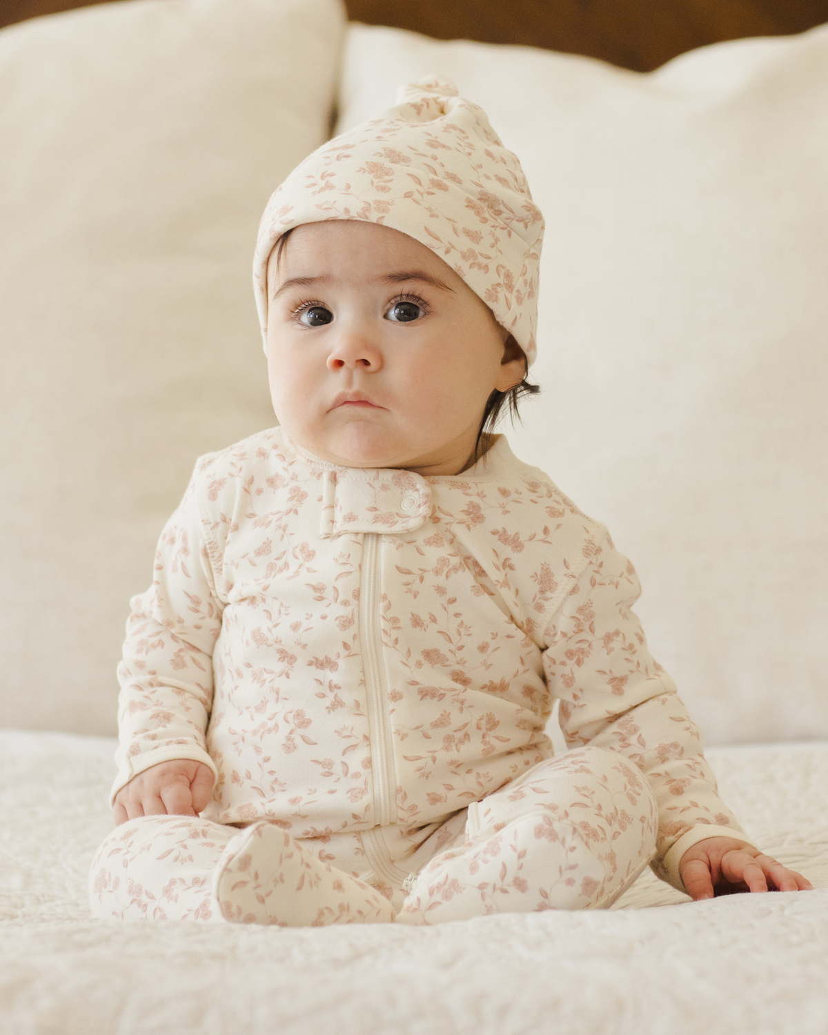 Knotted Baby Hat || French Garden
