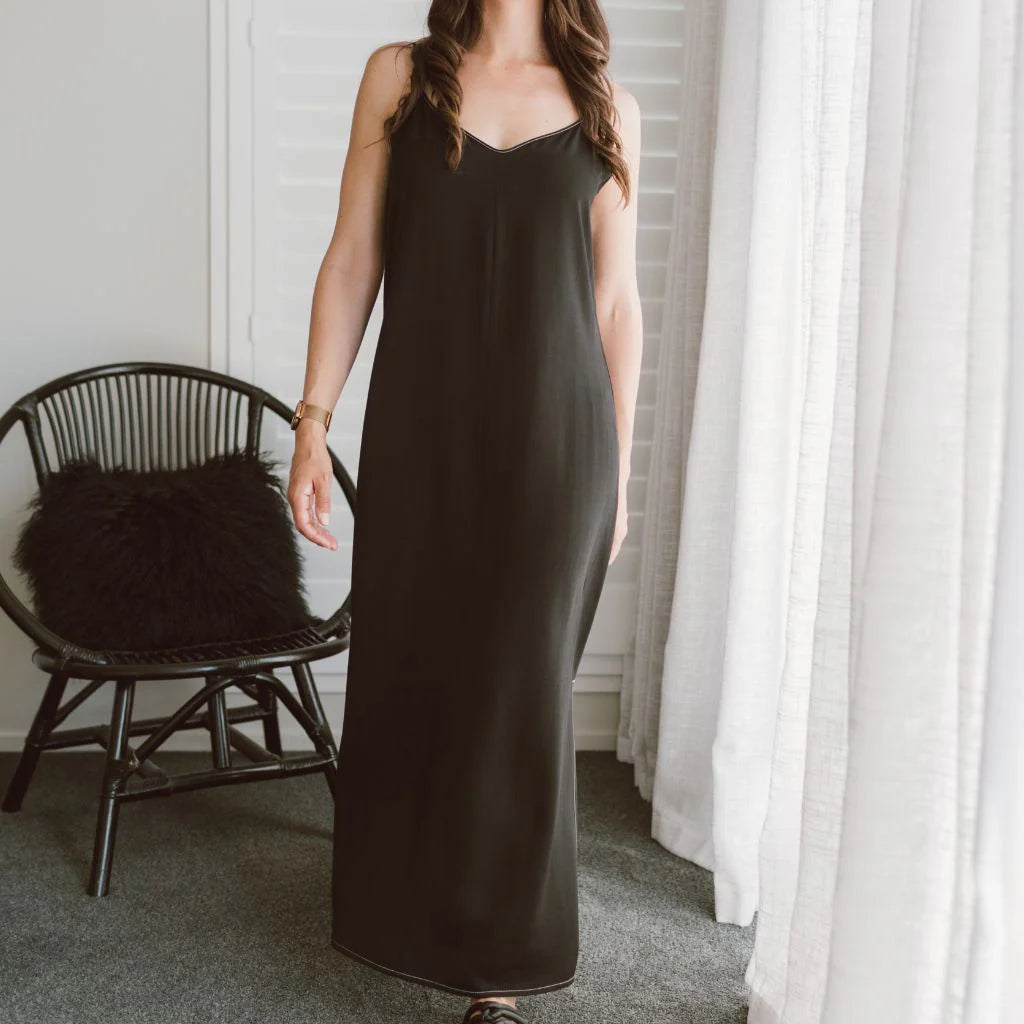 Lydia Womens Slip Dress || Black