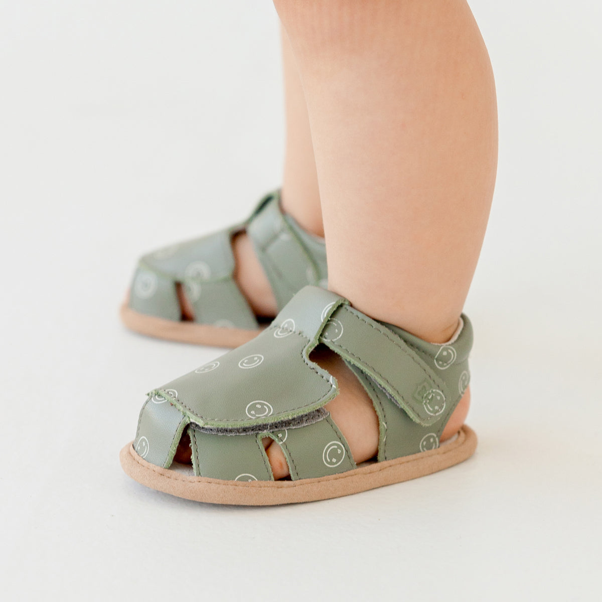 Milo Sandal || Khaki Smiley