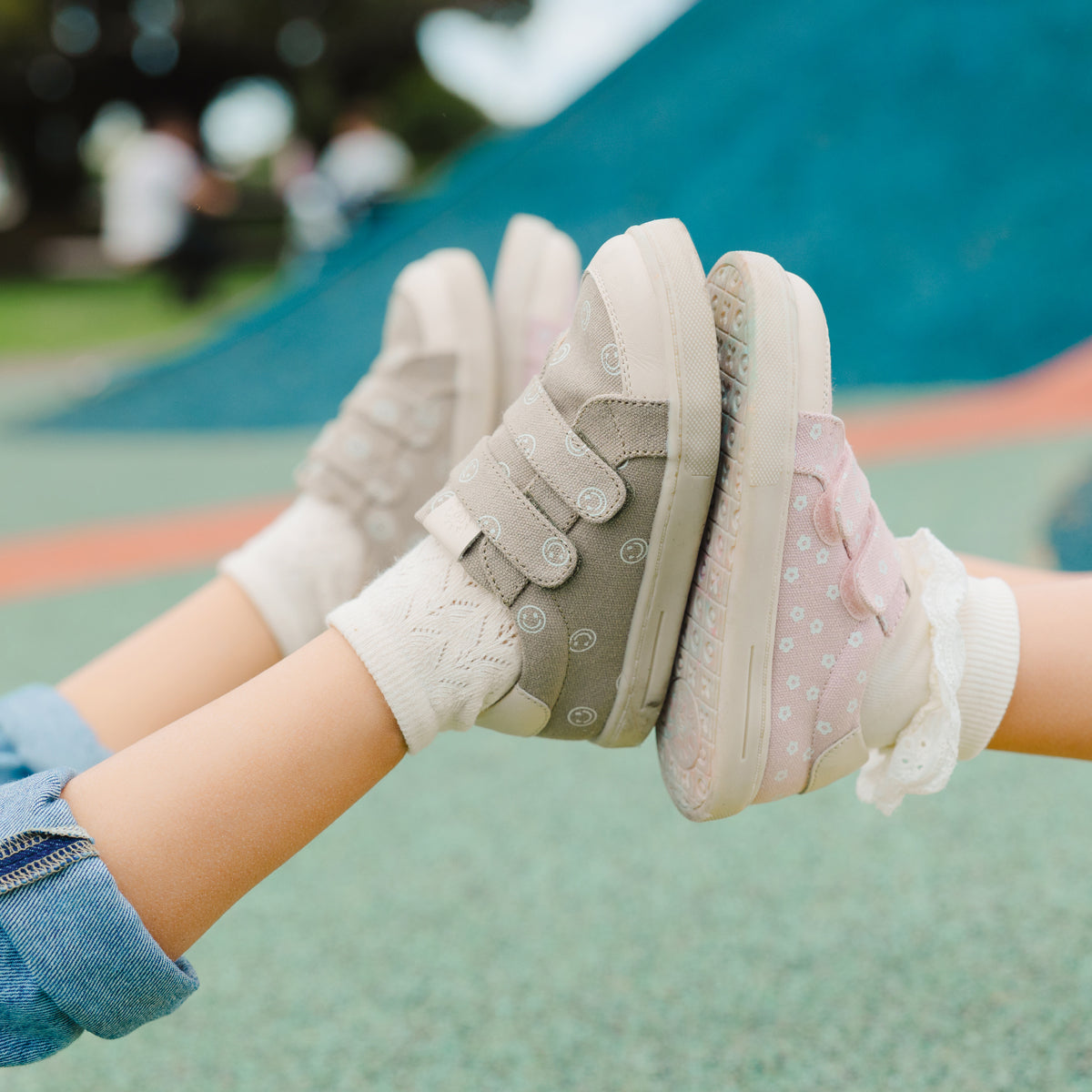 Otto Sneaker || Khaki Smiley