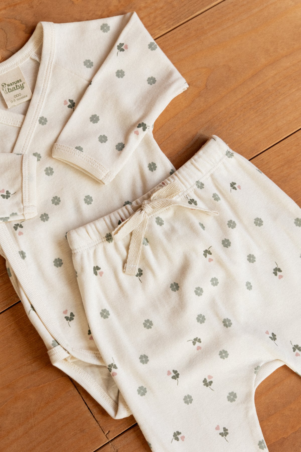 Footed Rompers || Lucky Print