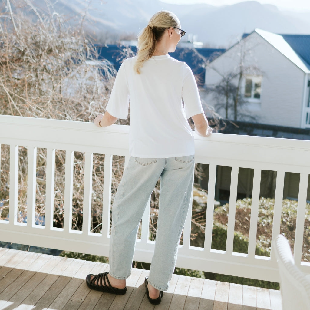 Zoe - Womens V Neck Tee || White