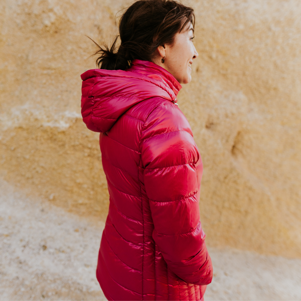 Lynn - Womens packable down jacket - Electric Magenta